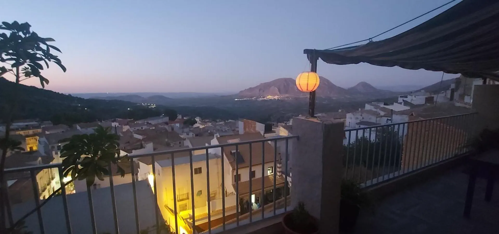 Casa Rural Lunares Y Salinera Albanchez de Ubeda