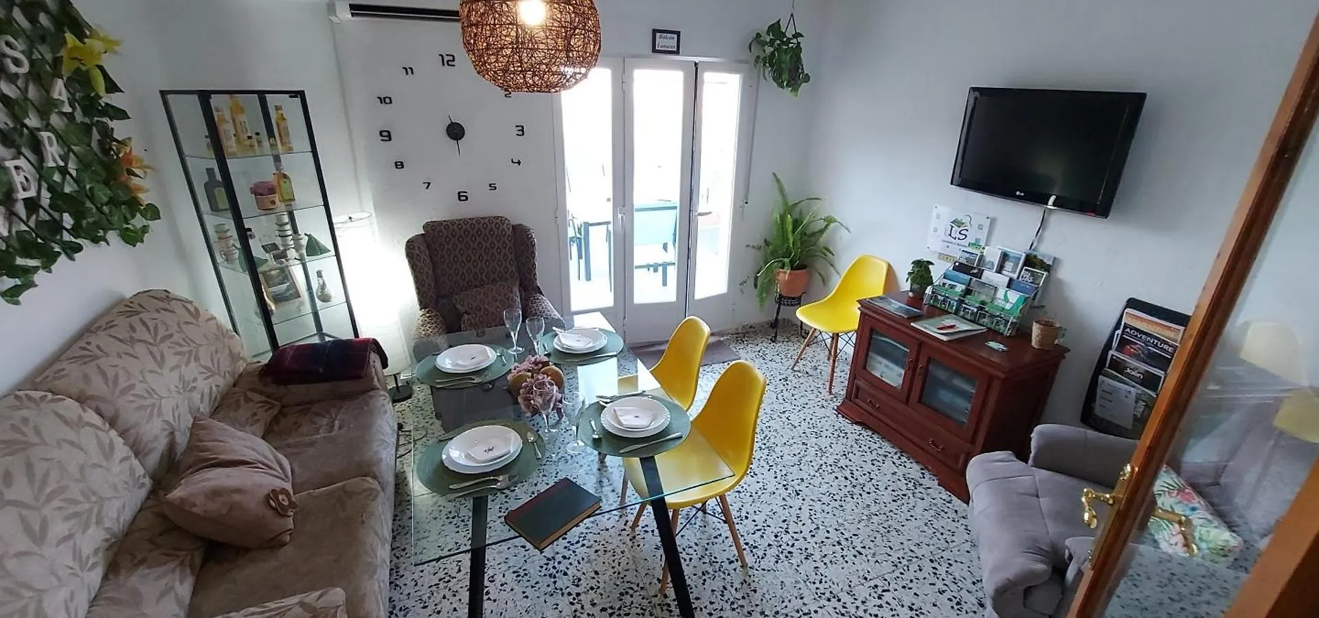 Casa Rural Lunares Y Salinera Albanchez de Ubeda Country house
